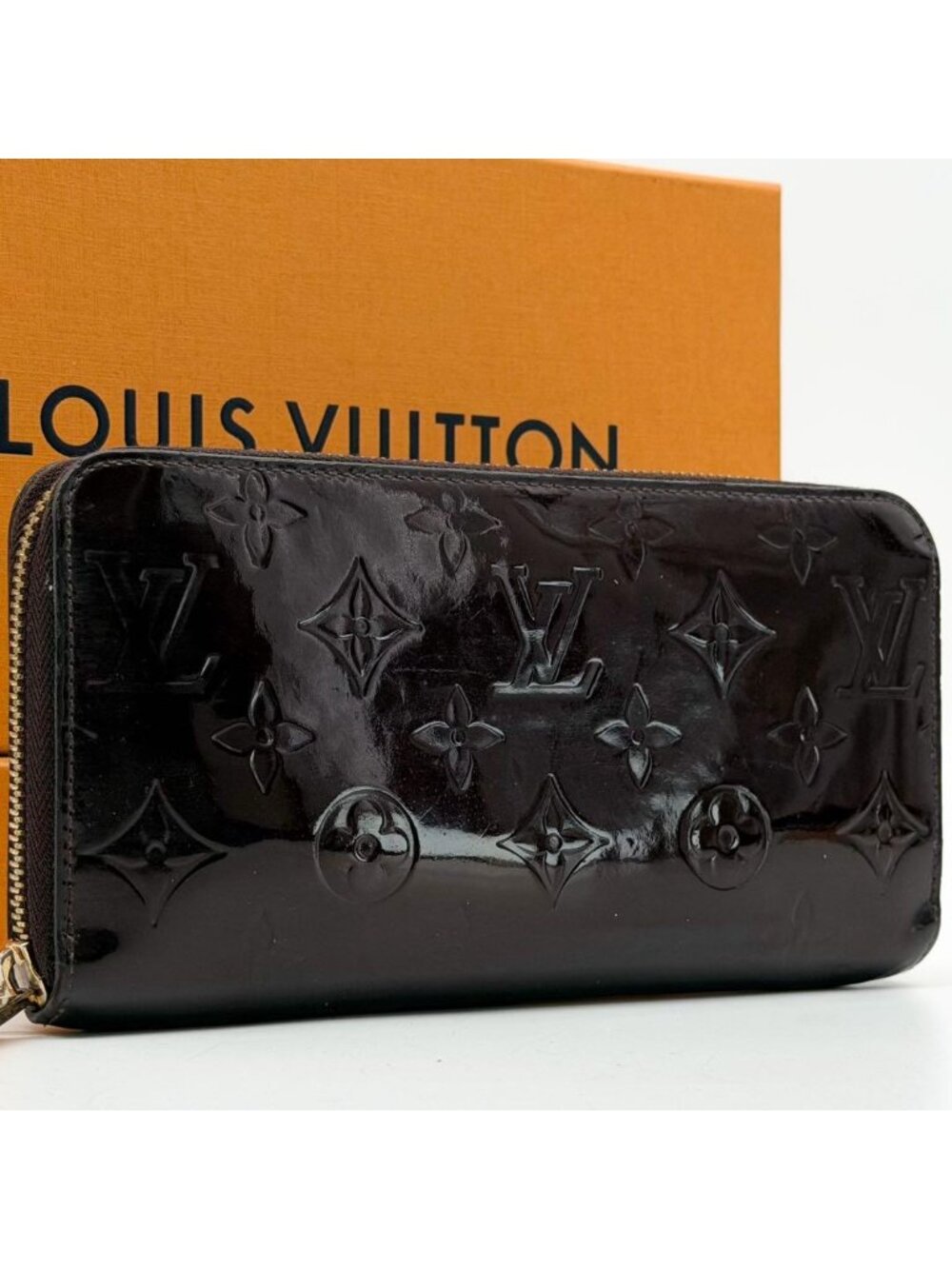 Louis Vuitton Zippy Wallet Vernis Amarante Round
